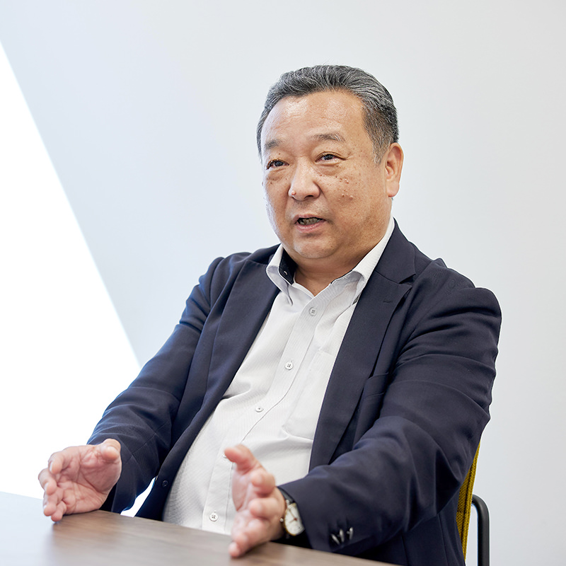代表取締役社長　嶋野 崇文
